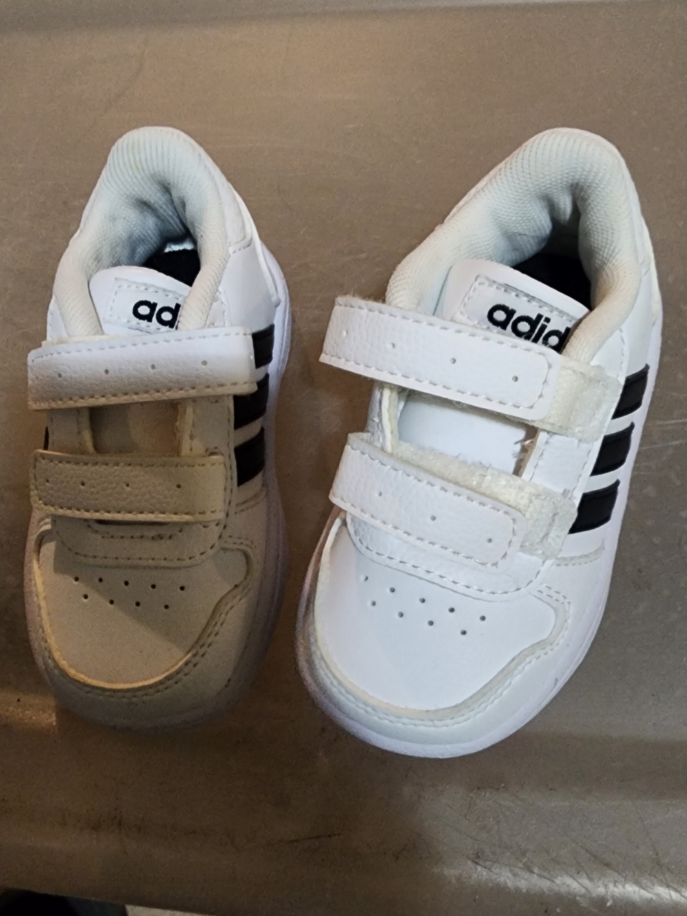 Brand new Adidas Kids White & Black Velcro Size 5 Sneakers